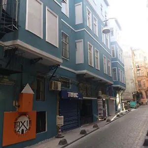 Hostel Taxım
